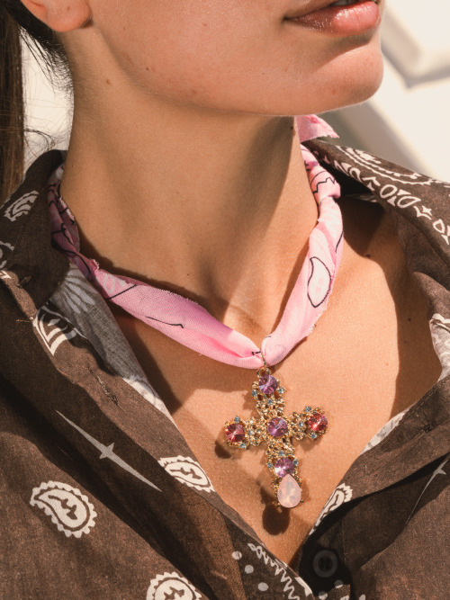 Chocker bandana croce rosa