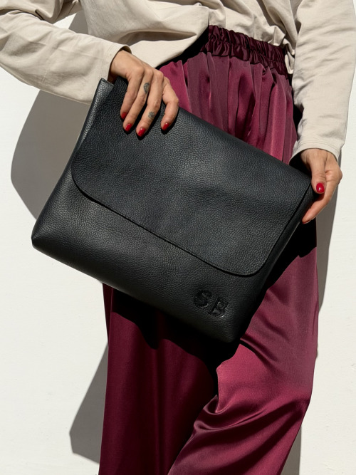 Maxi pochette pelle lettere